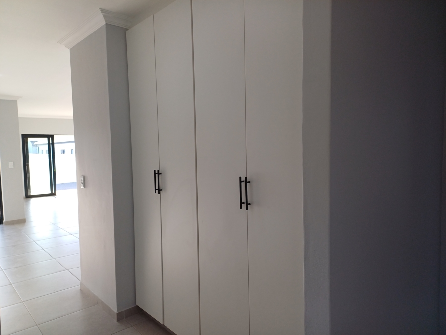 3 Bedroom Property for Sale in Sandy Point Western Cape